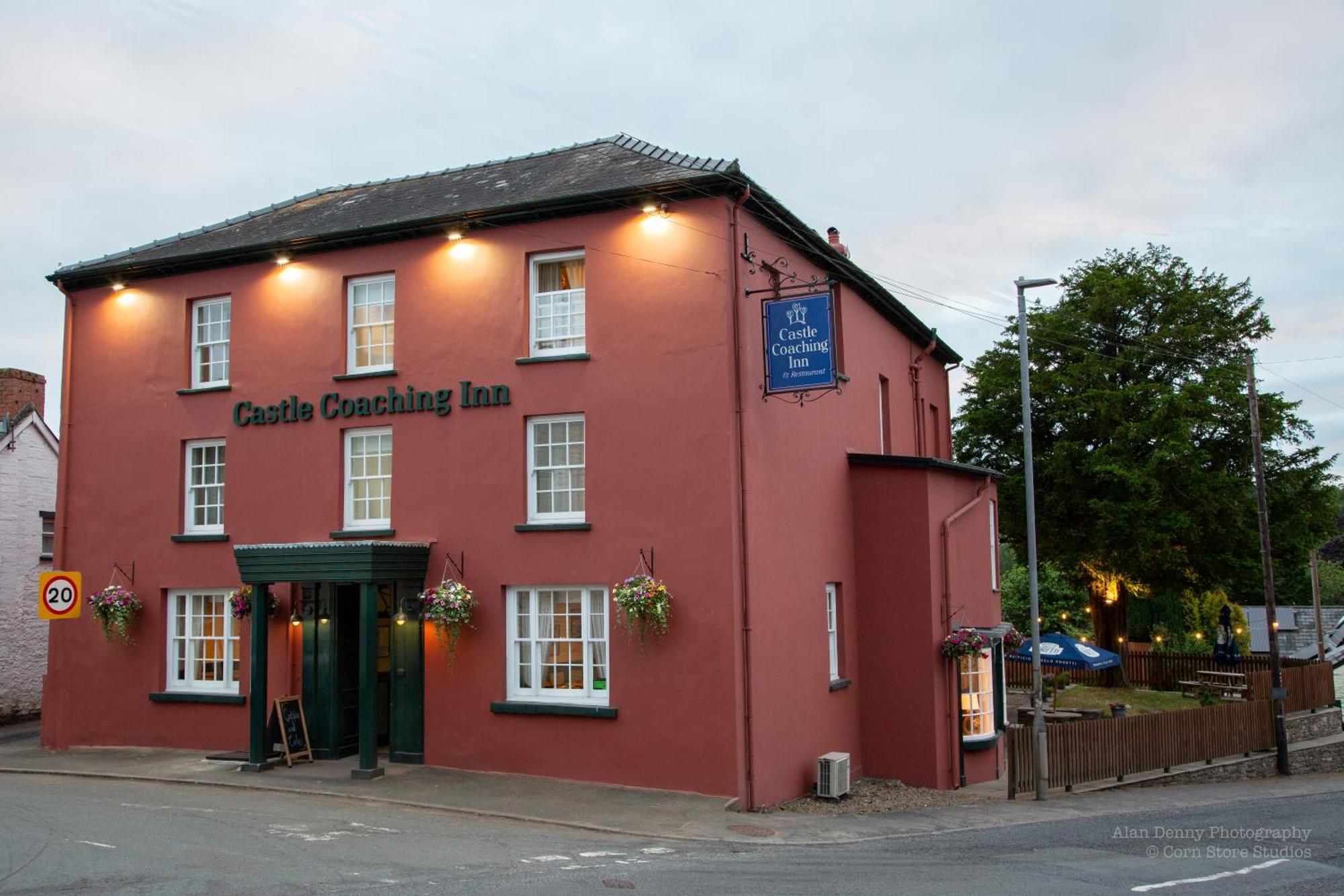 The Castle Coaching Inn Trecastle Zewnętrze zdjęcie